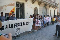 Protesta a Mataró contra el malbaratament de la "Festa del cel"