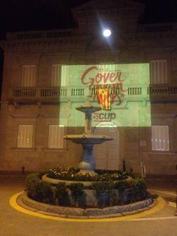 La CUP-CC enceta la campanya a Banyoles amb un "mapping" i la penjada de l'estelada a l'Ajuntament