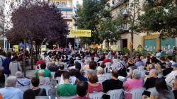 Ple de gom a gom a l'acte central de la CUP a Blanes