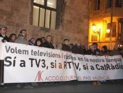 Exigeixen la reobertura de RTVV i la reciprocitat de TV3 i IB3