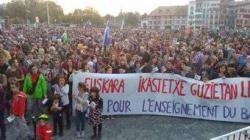 Cinc persones es manifesten a  Baiona en defensa de l'euskera