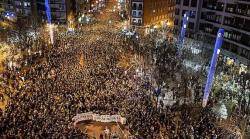 Desenes de milers de persones es manifesten a Bilbo i Baiona per  l'alliberament dels presoners bascos