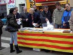 Referèndum per si parlem català?  Reacció a la proposta de la "Plataforma No Hablamos Catalán"