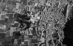 Bombardeig per avions italians Savoia S-79 de la Aviazione Legionaria delle Baleari