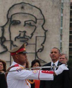 Barack Obama arriba a Cuba en una visita històrica