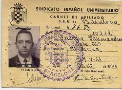 Mostra d'un carnet del Sindicato Español Universitario