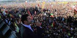 Més de 80.000 kurds es concentren a Amed