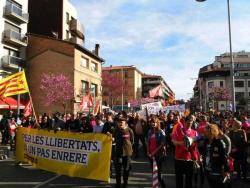 Una manifestació a Vic mostra el suport al regidor de la CUP acusat de "sedició" per les declaracions independentistes