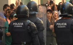 Els manifestants no poden avançar mes