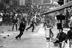 1968 Inici de la revolta coneguda com el Maig Francès