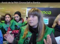 La portaveu de la PAH Girona-Salt, Marta Afuera, durant una ocupació d'entitats bancàries