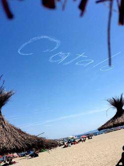 La pintada en el cel de Canet. FOTO: @JordiReverte