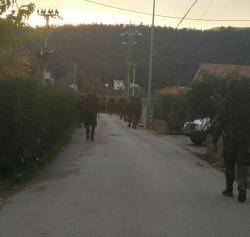 Efectius de lExèrcit espanyol han estat fent maniobres militars a la zona de Canet dAdri.