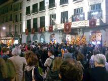 Multitudinària concentració a la plaça del Vi de Girona (4.11.16)