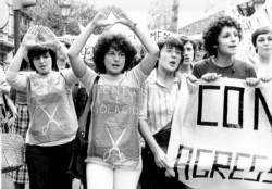 1976 Primera manifestació feminista a Barcelona després de 40 anys