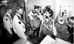 1998 El govern mexic&agrave; expulsa 12 estrangers solidaris amb els zapatistes