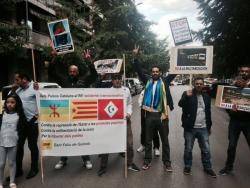 Manifestació davant del consulat marroquí del carrer de la Creu de Girona