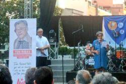 Homenatge a Ton Ribas en l'arribada de la Flama del Canigó a l'Hospitalet