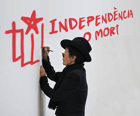 Yoko Ono, del rotllo