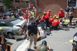 Un mort i 19 ferits durant un atac ultradretà a Charlottesville, EUA