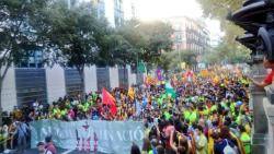 Organitzacions de l'Esquerra Independentista es manifesten a Barcelona en defensa del referèndum