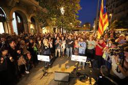 Més de 200 periodistes i professionals de la comunicació a l'acte en defensa de la llibertat de premsa i  de totes les llibertats