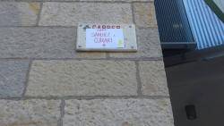 Rebategen el carrer "Isabel la Catòlica" de Girona amb el nom de "Sánchez i Cuixart"
