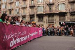 Universitats per la República celebra una marxa silenciosa contra la violència policial que aplega més de 15.000 persones