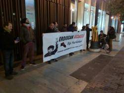 3a concentració davant consulat turc a València en suport al cantó kurd d'Afrin