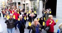 Marxa amb mans grogues a Cerdanyola per la #Llibertatpresospolítics i contra la repressió