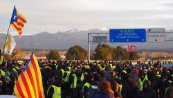 Talls de carreteres a diferents indrets de Catalunya en protesta per repressió que exerceix l'Estat