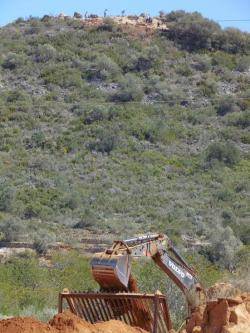 Mobilització a Ulldecona en defensa del paisatge agrari i el seu entorn natural i patrimonial a la falda de la serra del Montsià