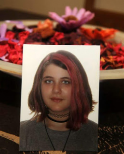 "El 10 de Gener va fer un any que Lucía de 13 anys es va suïcidar a Múrcia"