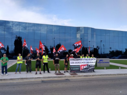 CNT València es concentra davant Power Electrónics a Paterna per entendre que vulnera el dret a la llibertat sindical dels treballadors
