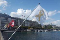 'ajuntament de Ginebra va penjar al pont du Mont Blanc diverses banderes amb el llaç groc