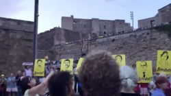 Unes 4.000 persones formen una cadena humana a Lleida per la llibertat dels presos polítics