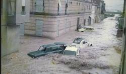 1982 Ensorrament de la presa de Tous a causa de les pluges torrencials