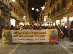 "Per la plena sobirania, República Mallorquina, Construïm els Països Catalans"