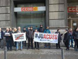Sindicalistes de CCOO per la Independència es concentren davant de la seu del sindicat per demanar que s'impliqui en les mobilitzacions contra el "judici-venjança"