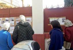 Els veïns de Vallvidrera ocupen un edifici "modernista" per evitar que esdevingui un hotel de luxe