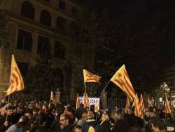 Front Republicà comença la campanya a peu de carrer defensant l'1-O