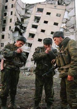 1996 Comença la retirada de l'exèrcit rus de Txetxènia