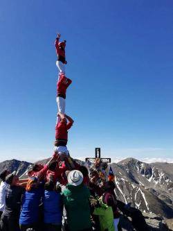 Castells al cim del Canigó en la preparació per regenerar la Flama 2019