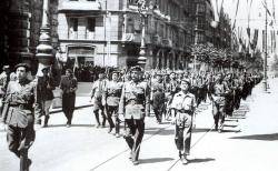 Desfilada dels feixistes després de l'ocupació de Bilbao