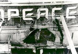 1985 Els serveis secrets francesos destrueixen el Rainbow Warrior amb una bomba