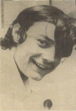 1978 Gustau Muñoz, jove de 16 anys militant del PCE(i), fous assassinat per un policia espanyol