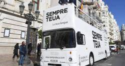 El bus per la llengua, una campanya institucional de promoci&oacute; del valenci&agrave; (any 2018). Foto: Ajuntament de Val&egrave;ncia / Jose Jordan / M&egrave;dia.cat