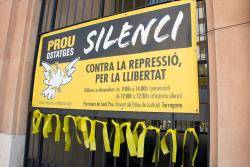 Silenci...rebel·leu-vos! reprèn de nou l?acció reivindicativa a la porta del Palau de Justícia de Tarragona