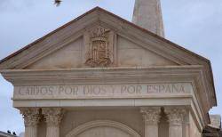 L'Ajuntament des Castell retira simbologia d'exaltació franquista