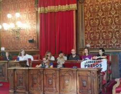 La CUP i Junts abandonen el ple de Tarragona per rebutjar la sentència i la repressió policial